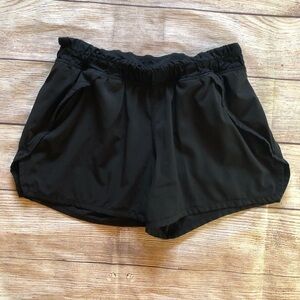 Black Ivivva Shorts‎